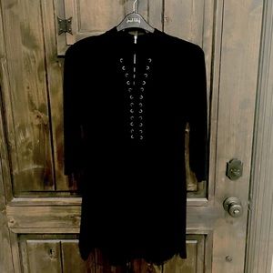 Joesph Ribkoff - Black dress - size 4 - I’m 5’5”length is mid thigh.